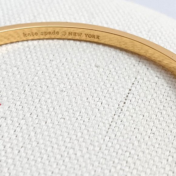 Kate Spade Love Notes Ribbon Bow Rhinestone Gold Tone Hinged Bracelet - Picture 4 of 4